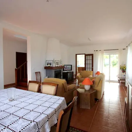 Holiday Rua Da Beira Mar